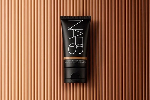 NARS PURE RADIANT RENKLİ NEMLENDİRİCİ ALMANIZ İÇİN 10 SEBEP