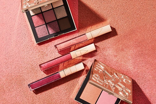 NARS’IN EN İYİ KOLEKSİYONLARINDAN BİRİ: UNINHIBITED KOLEKSİYONU