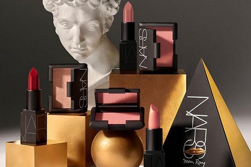 EFSANE BİR KOLEKSİYON: NARS HOLIDAY