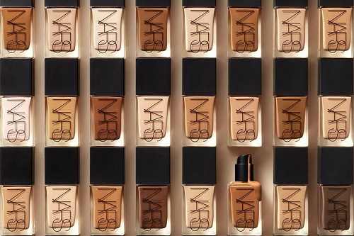 CİLT BAKIM ETKİLİ VEGAN FONDÖTEN: NARS LIGHT REFLECTING