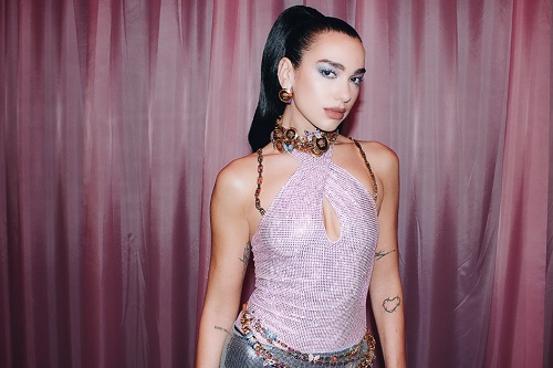 DUA LIPA'NIN HIGHLIGHTER HİLESİ: BUTTERFLY HIGHLIGHTER TEKNİĞİ NEDİR?