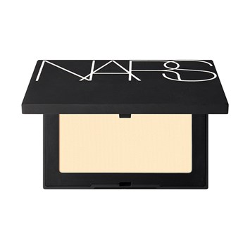 NARS - SOFT VELVET PRESSED POWDER - Cilt Dokusunu Pürüzsüzleştiren Çok Amaçlı Pudra