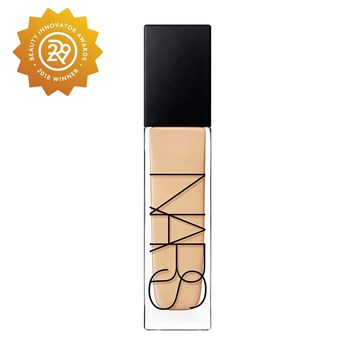 NARS - NATURAL RADIANT LONGWEAR FOUNDATION - Uzun Süre Dayanıklı Cilde Parlak Görünüm Veren Fondöten