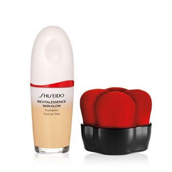 SHISEIDO - GLOWY SKIN FOUNDATION & BRUSH BUNDLE - Cilde Parlak Görünüm Veren Fondöten & Yüz Fırçası Seti