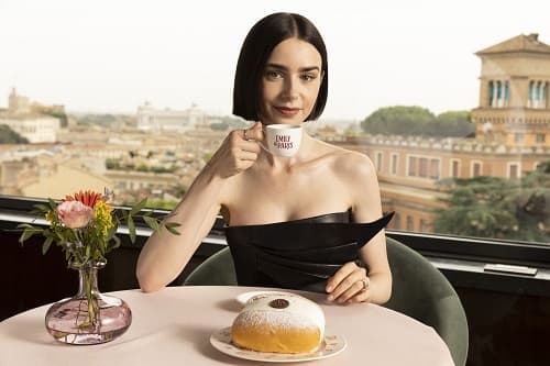 EMILY IN PARİS 5. SEZON MAKYAJ GÖRÜNÜMLERİNDEN İLHAM ALIN